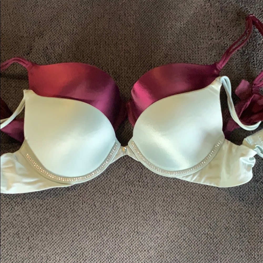 Victoria’s Secret very sexy push up bras 32B